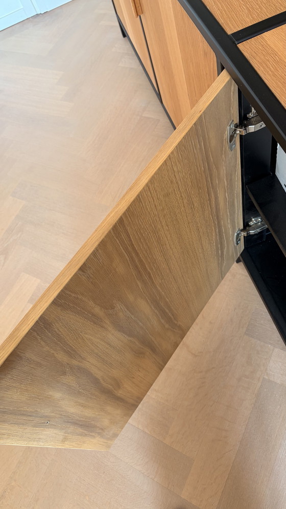 Image 1 of Meuble design sur mesure en acier et chêne 275 cm – fait main