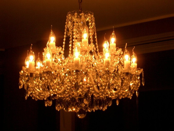 Image 1 of Lampadario in cristallo a 18 bracci, dimmerabile