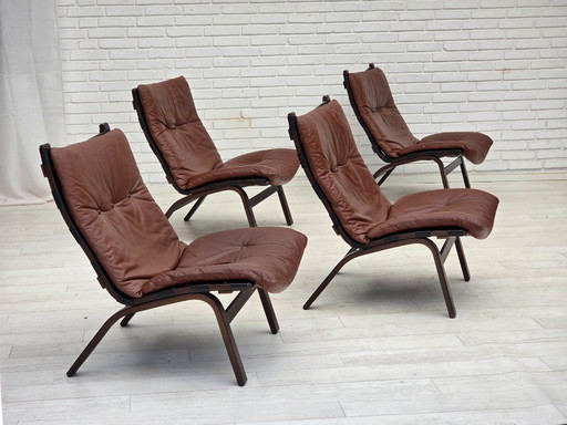 1970, Deense fauteuil van Farstrup, meubelleer, canvas, gebogen hout.