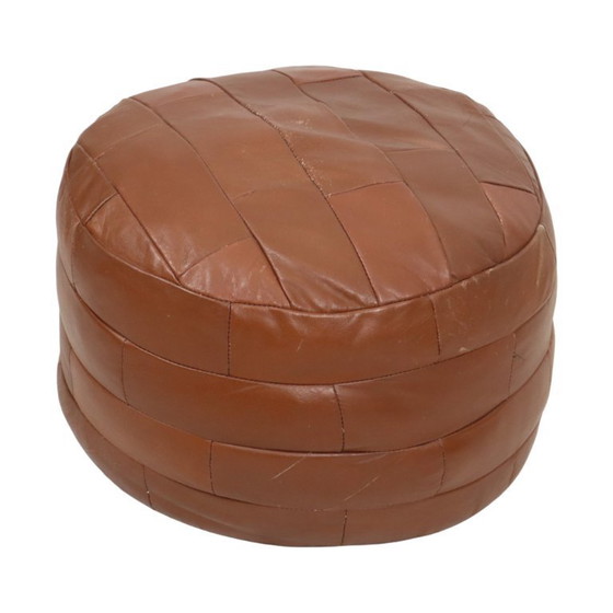 Image 1 of Pouf rotondo vintage in similpelle con patchwork