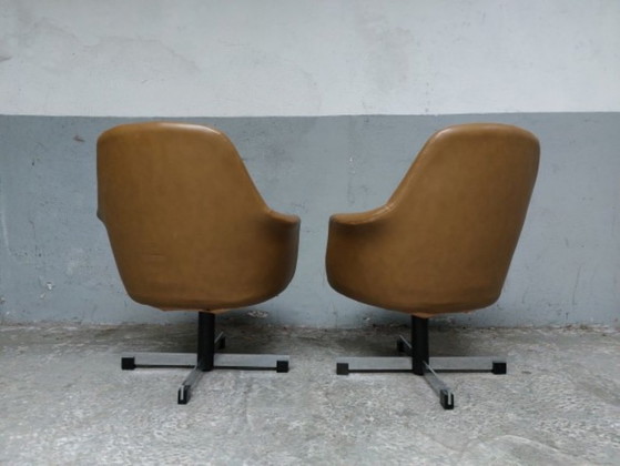 Mid-Century Swivel Chairs – Draaistoelen, Plastic (photo 9 of 39)