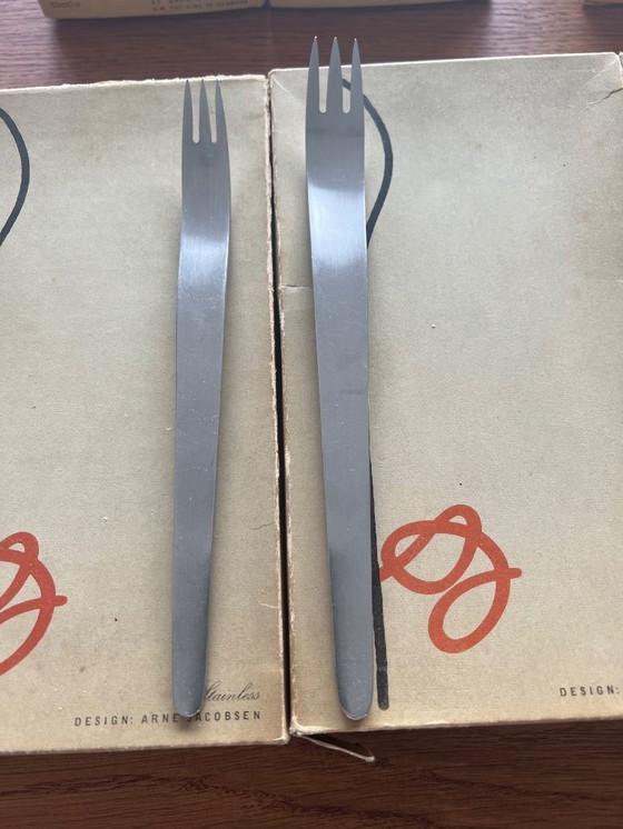 Image 1 of Arne Jacobsen - must go - reduced price