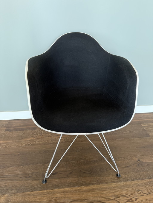 2x Vitra Eames DAR Stoelen