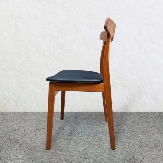 Image 1 of Suite of 8 chairs by Henning Kjaernulf, 1960