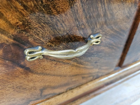 Image 1 of Art Decò Display Cabinet in Walnut Burl