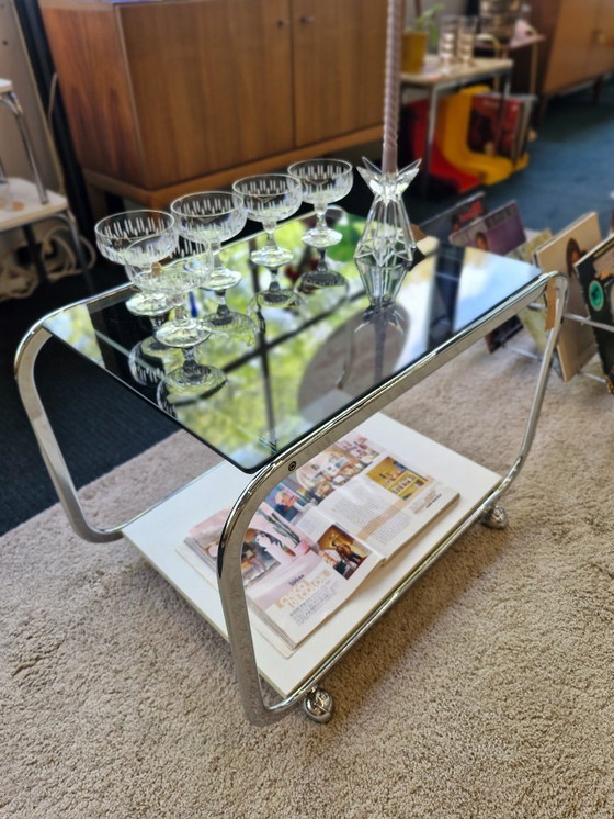 Image 1 of Table d'appoint trolley vintage style Space Age, verre fumé/blanc années 70