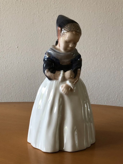 Royal Copenhagen - Amager Girl - Model1251 – decoratieve objecten, Porcelain