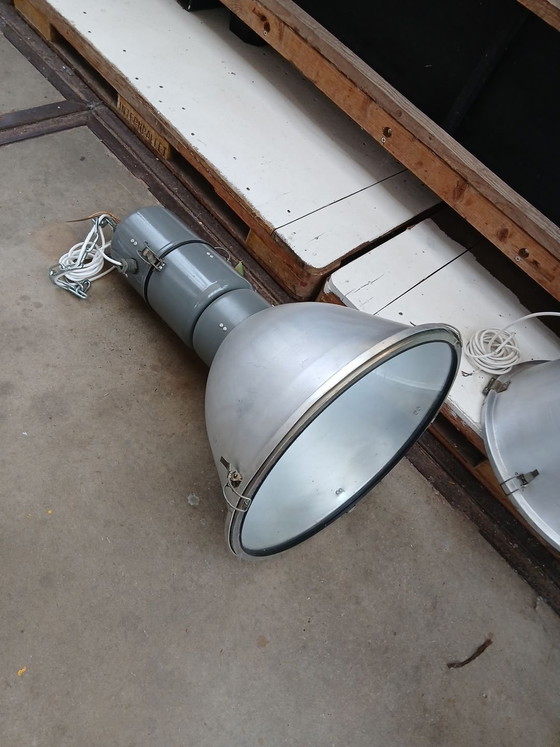 Industrielle Lampen, Pendelleuchten, Glas, Metall, Grau (Foto 2 von 9)