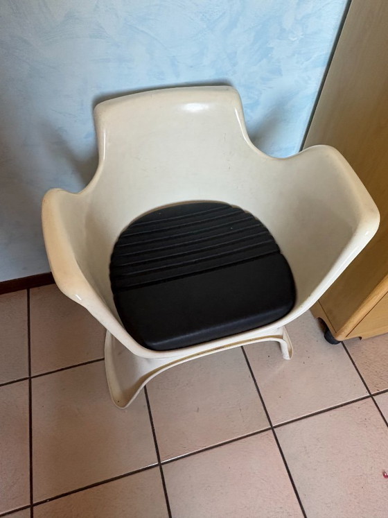 Image 1 of Een paar vintage fauteuils, ontworpen door Martini Torino in de jaren 70.