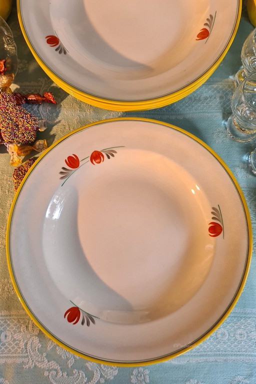 Antique Royal Pottery Factory South Holland-Plazuid plates (6) marked.