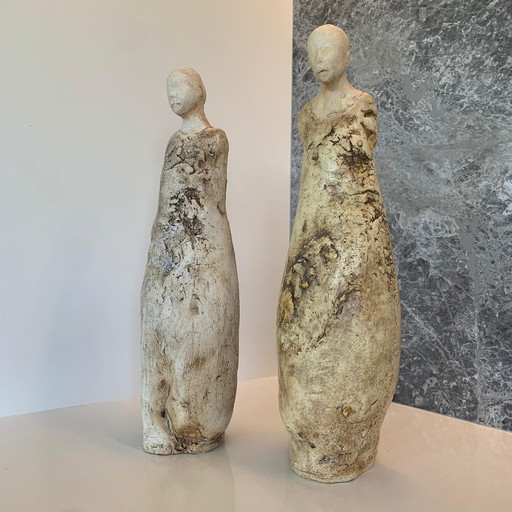 Sculptures en céramique de style wabi-sabi