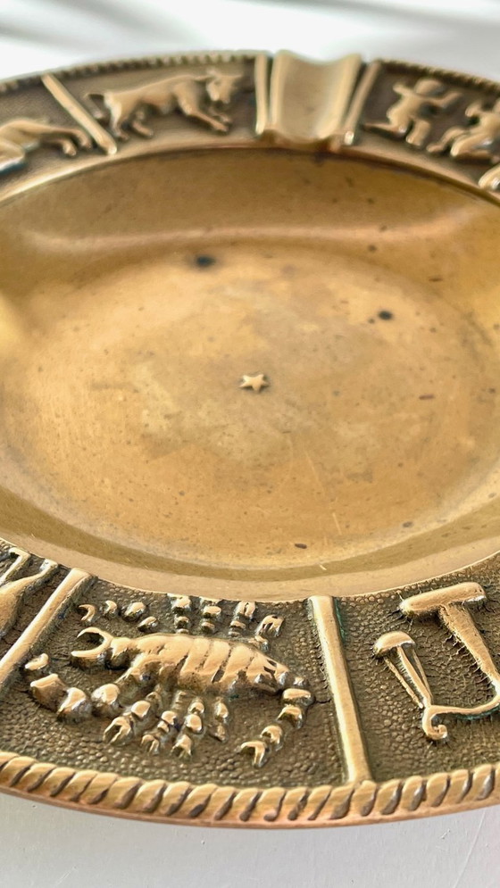 Image 1 of Posacenere vintage in bronzo con segno zodiacale