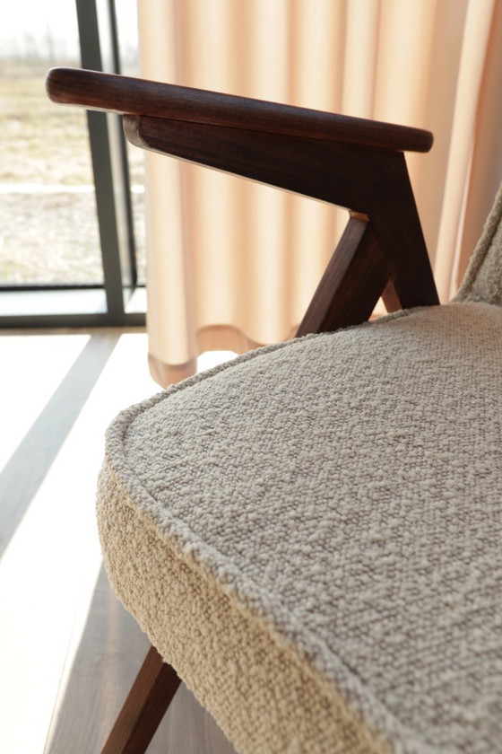 Image 1 of Poltrona moderna color avorio sporco con design riccioluto di Chierowsky