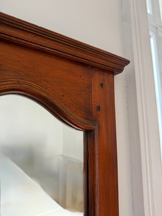 Image 1 of Miroir de toilette ancien en bois – charme classique