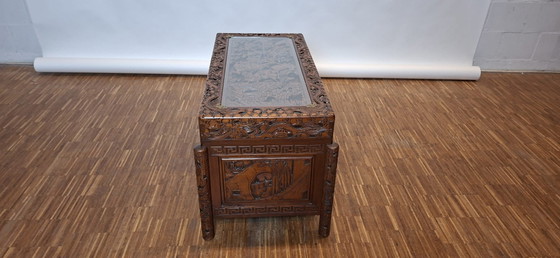 Image 1 of Indonesische of Chinese kamferhouten kist