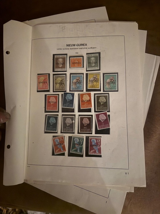 Briefmarkensammlung Neuguinea, Dekorative Objekte, Papier, Mehrfarbig (Foto 4 von 9)