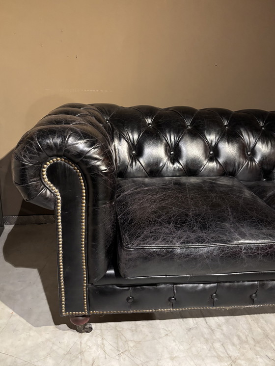 Image 1 of Chesterfield sofa Black grained leather