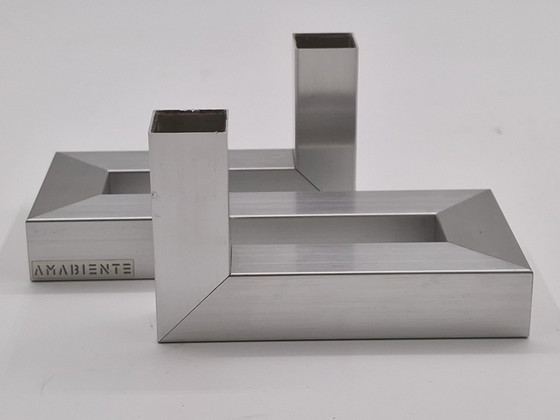 Image 1 of Candelabro de diseño que incluye velas a juego marcadas "Amabient"