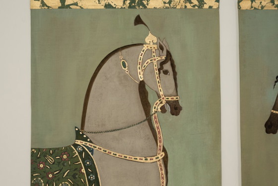 Image 1 of Toile peinte figurant un cheval indien robe claire, de profil. Contemporain.