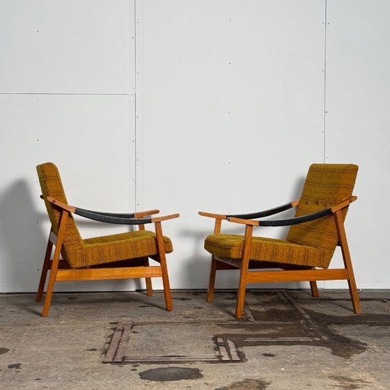 Image 1 of Coppia di poltrone con pouf di László Heczendorfer, anni '60 — Design ungherese