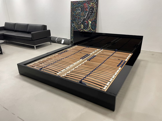 Image 1 of Cama Izzy Design de Interlübke, laca de alto brillo, similar a Hasena Sense Lago