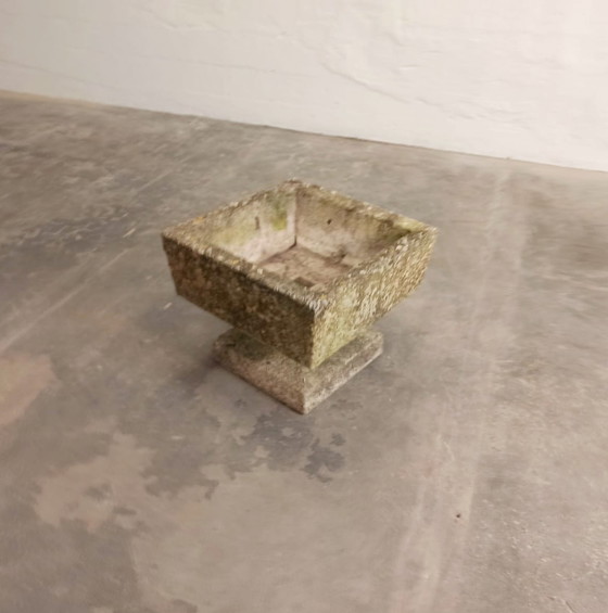 Image 1 of Vintage beron outdoor planter