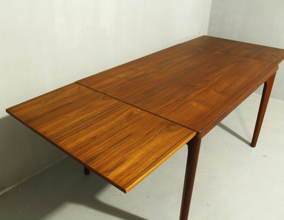 Teak Dining Table by Henning Kjaernulf, Denmark, 1960s – Vejle Stolefabrik., Wood (photo 10 of 16)