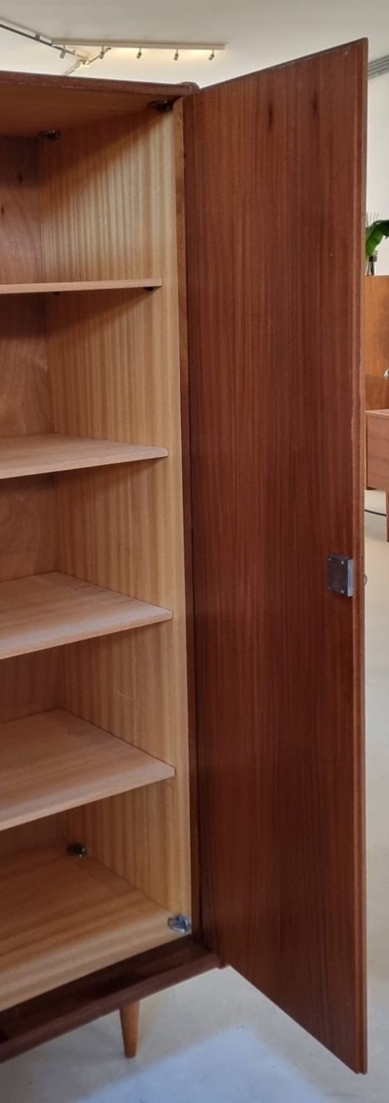 Image 1 of Mid Century kast