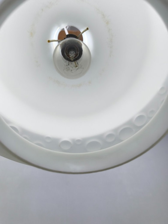 Image 1 of Lámpara colgante de vidrio opalino checoslovaco con relieve de burbujas, década de 1970