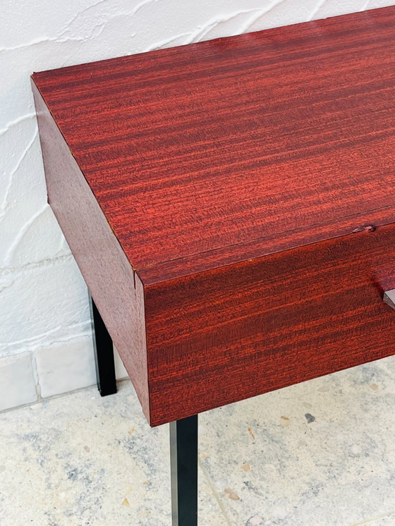 Image 1 of Comodino modernista europeo degli anni '60