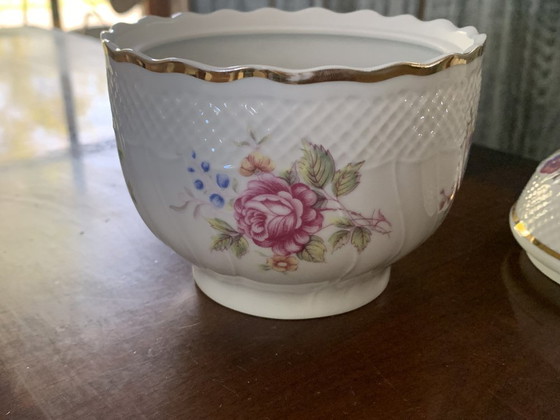 Hungarian Porcelain Trinket Box with Lid from Hollóhaza – Decorative Objects (photo 2 of 5)