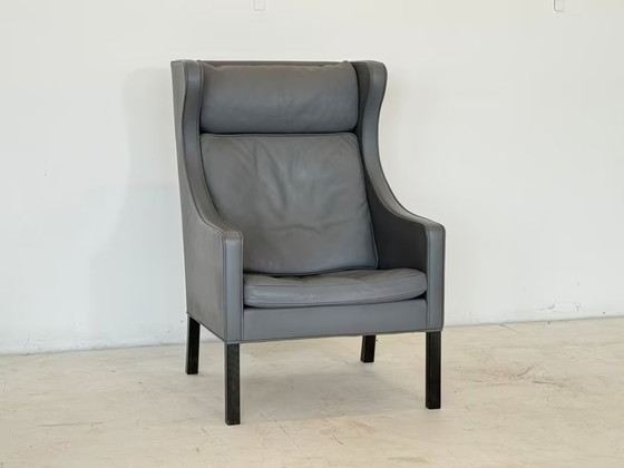 Image 1 of Borge Mogensen fauteuil en cuir oreilles tabouret Fredericia 2204 fauteuil à oreilles