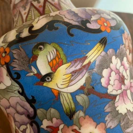 Image 1 of Vase chinois à décor de pivoines et oiseaux – XXe siècle