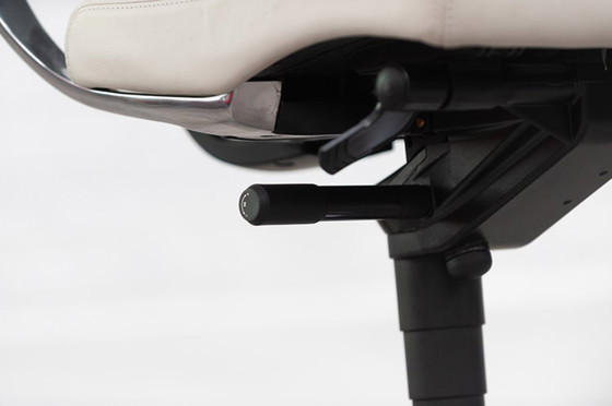 Image 1 of Dauphin In Touch 5410 Executive chair