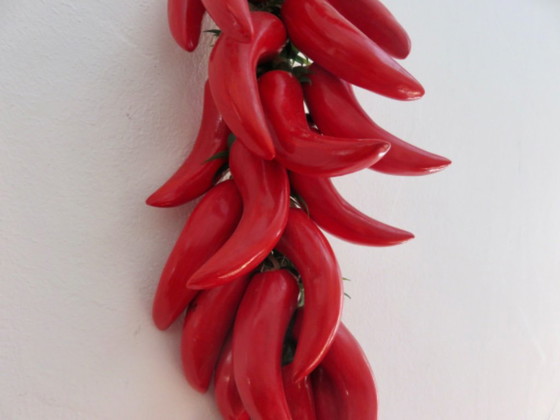 Corde de Piments d'Espelette en Céramique, Pays Basque, France, 1960 – Objets déco, Ceramic (photo 5 of 13)
