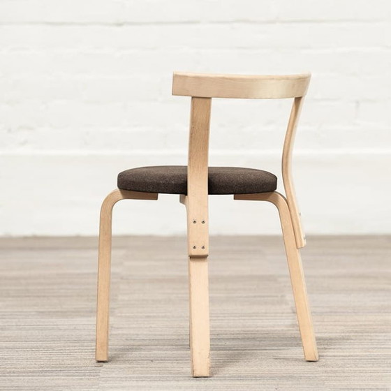 Image 1 of Silla de comedor apilable Artek 68