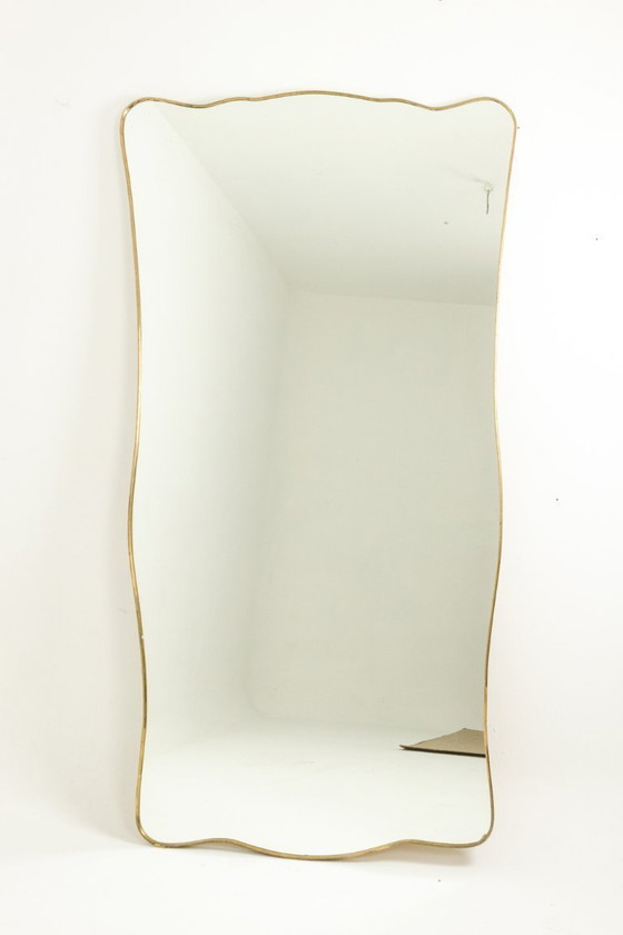 Image 1 of Specchio con cornice in ottone dorato. Anni '80.