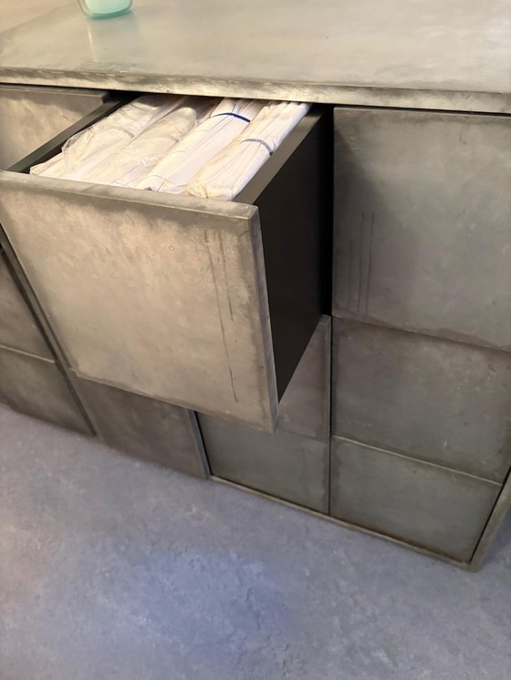 Image 1 of Commode en zinc Arno Kortschot