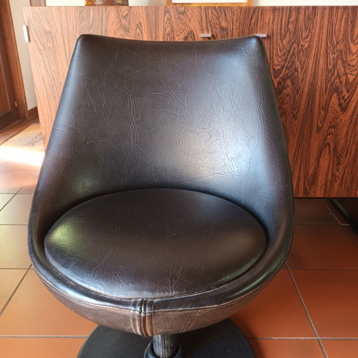 Sedia Polaris di Pierre Guarische