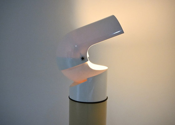 Lampadaire Mezzo Pileo par Gae Aulenti pour Artemide, 1970s – Metal, Plastic (photo 10 of 16)