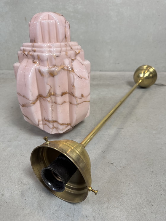 Image 1 of Art deco skyscraper - gemarmerde rosé opaline