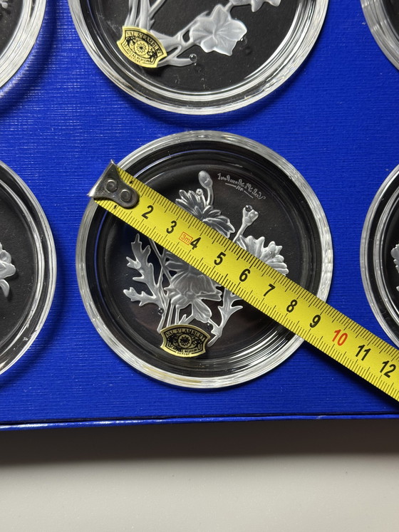 Image 1 of Coffret de 6 sous-verres en cristal Val Saint Lambert « Fleurs » – Motifs floraux – Style années 1950 – En boîte