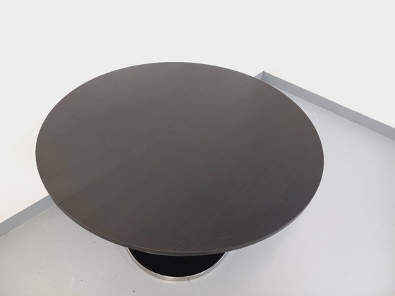 Image 1 of Table ronde de repas vintage en mélaminé esprit bois noir et métal chromé style Space Age / Diner des années 70 avec rallonge in