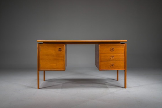 Image 1 of  Deens bureau van Arne Vodder voor GV Møbler, jaren 60