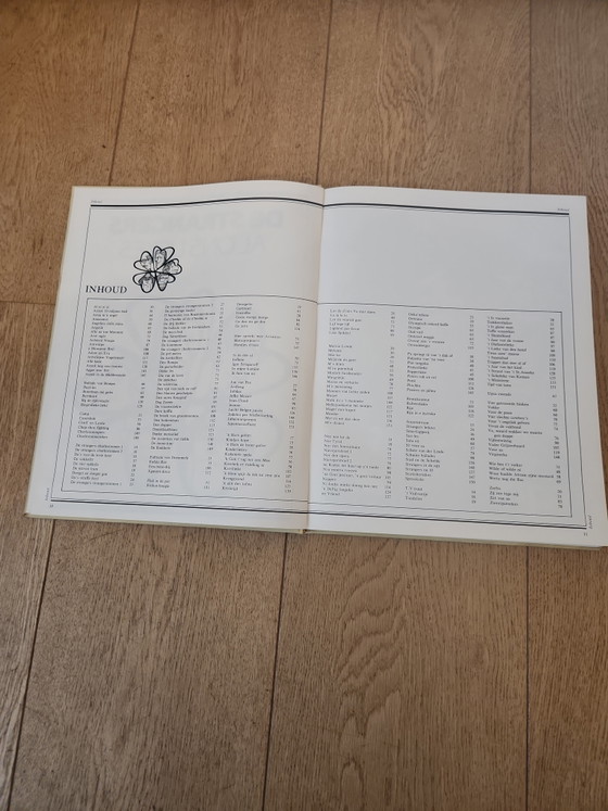 Image 1 of A unique piece of Antwerp music history!

Offered at auction: the iconic and highly sought-after collector's book