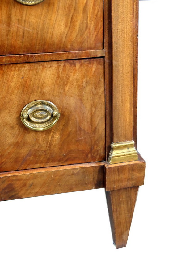 Image 1 of elegante chiffonnière Luis XVI de alrededor de 1795.