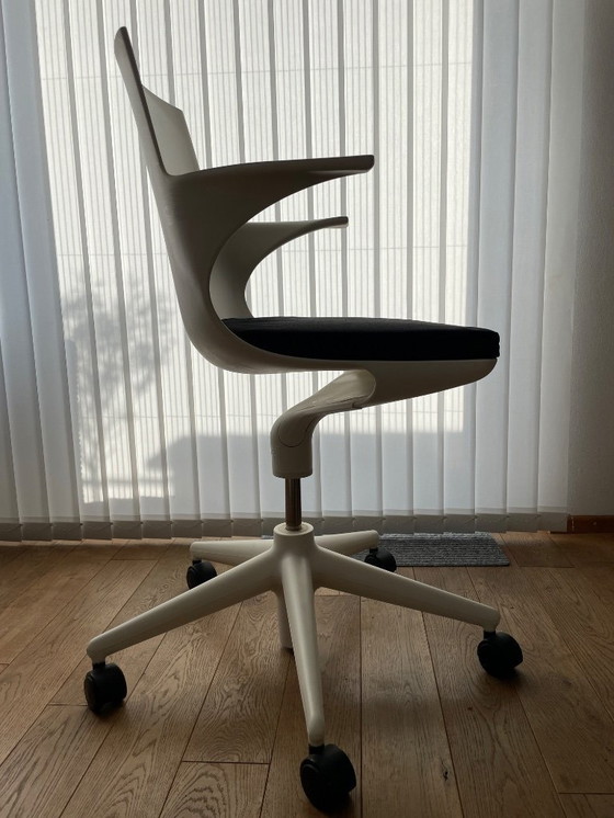 Image 1 of Kartell Spoon Chair (White/Black)