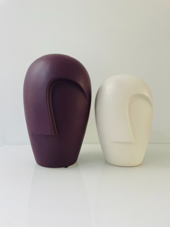 Image 1 of Ensemble de 2 vases sculpturaux modernes aux visages stylisés