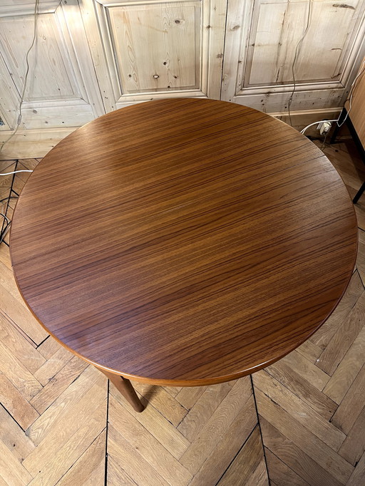 Scandinavian Style Round Table + 2 Teak Extensions