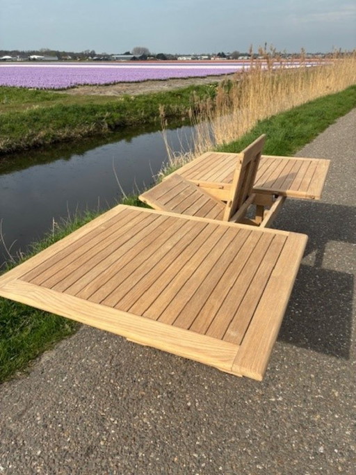 Uitschuifbare zware teakhouten tuintafel 190/240 bij 110 cm als NIEUW